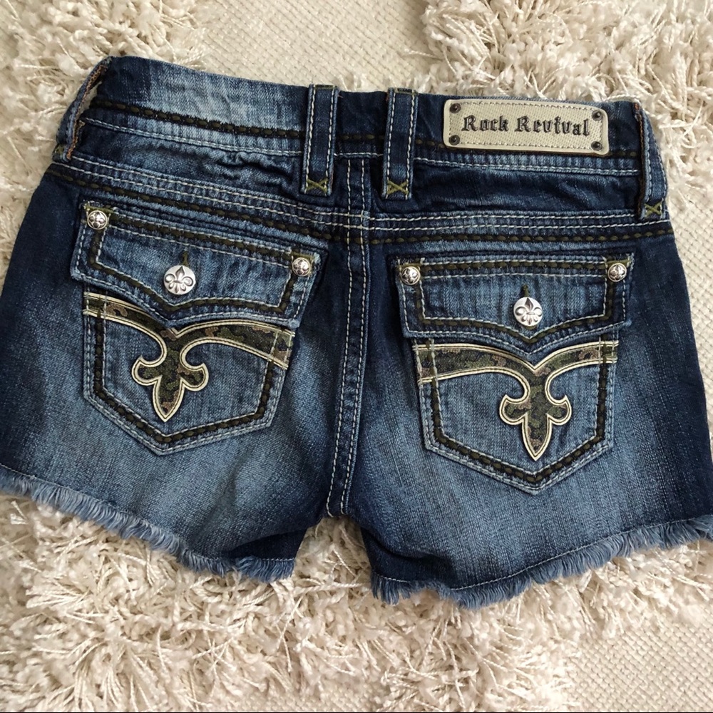 Rock Revival Louise Camo Stitch Shorts